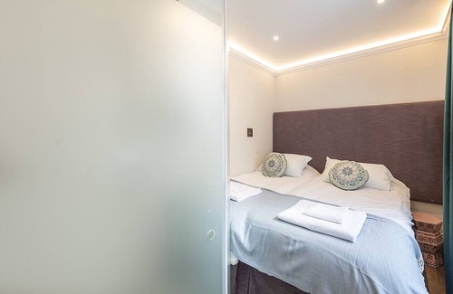 Campden Apartamento | Twin bed Kensington Studio, 5mins to Kensington Palace & 10mins to Portobello Rd