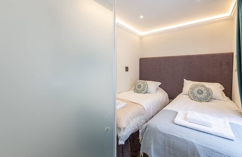 Campden Apartamento | Twin bed Kensington Studio, 5mins to Kensington Palace & 10mins to Portobello Rd