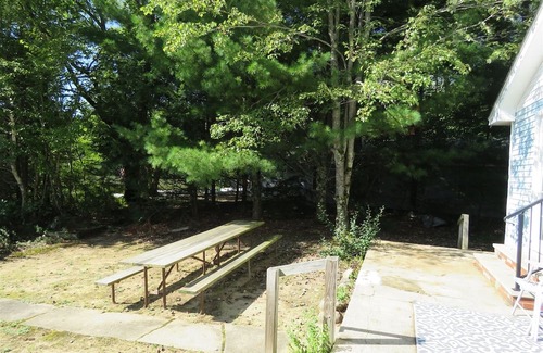 Sanford Cabaña | Delightful waterfront home offers fun and relaxation for all who venture here!
