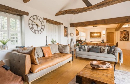 Chester Casa | Rural 4 bed former Coach House. Beautifully furnished