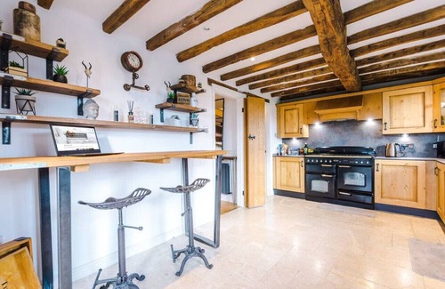 Chester Casa | Rural 4 bed former Coach House. Beautifully furnished