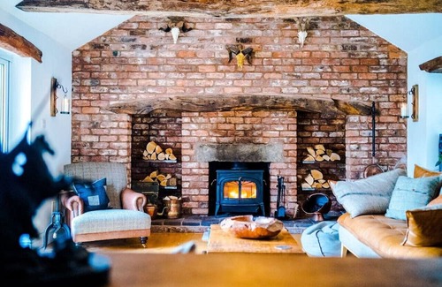 Chester Casa | Rural 4 bed former Coach House. Beautifully furnished