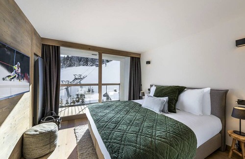 Courchevel Villa | Apartment Un - Four Bedroom Villa, Sleeps 10