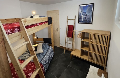 Chamonix City Centre Apartamento | Les Fées Mer : Appartement 150 m² Hypercentre Calme 10 Personnes Garage 2 Places
