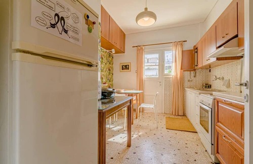Filopappou Apartamento | Comfy & Sunny flat w/h balcony@center up to 8ppl