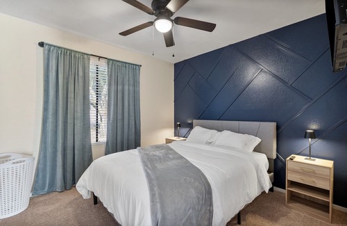 Fairwood Casa | 20 Minutes to Downtown Phoenix - 3b/2ba with Pool