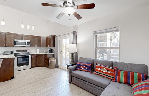 Payson Cabaña | 2-story cottage with breathtaking mountain views, fireplace, patio, grill, & AC