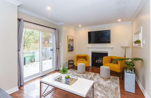 Ottawa Division Casa | Elegant and private - 3 beds, 2.5 baths - Nepean