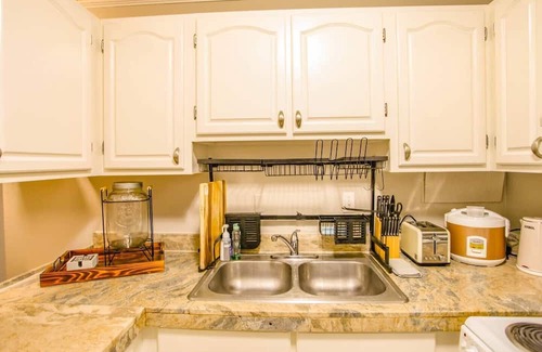 Tamuning Apartamento | Your family will be close to everything when you stay at this Kids friendly centrally-located place
