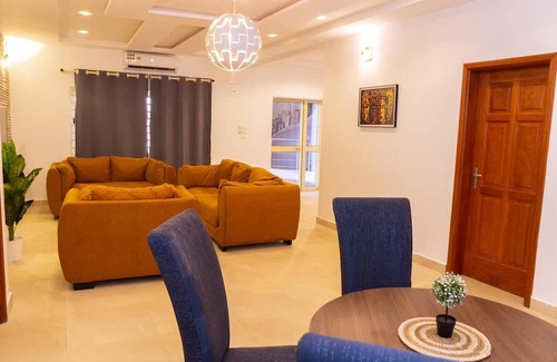 Littoral Department Casa | House 5 Mins From the Beach, 15 Mins From the Airport