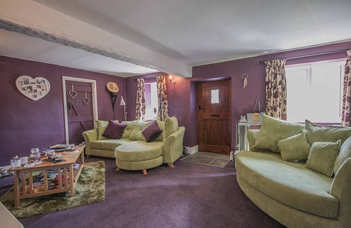 Old Sodbury Cabaña | Charming 5-Bed Cottage in Old Sodbury Bristol