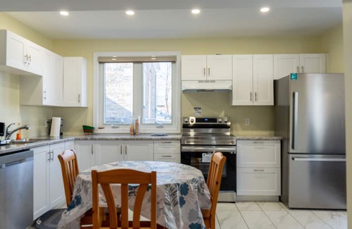 Watertown Casa | Entire 2 Bedroom Home - Hamilton/Waterdown