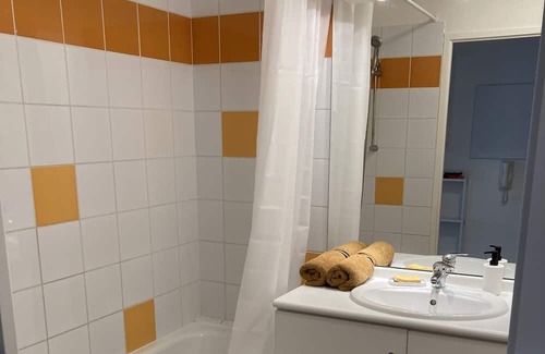Saint-Medard-en-Jalles Apartamento | Between Médoc and Ocean Apartment 4 people class 3*, right in the city center ​
