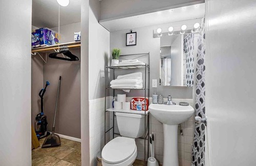 Aurora Apartamento | This apartment is a 1 bedroom(s), 1 bathrooms, located in Aurora, IL.