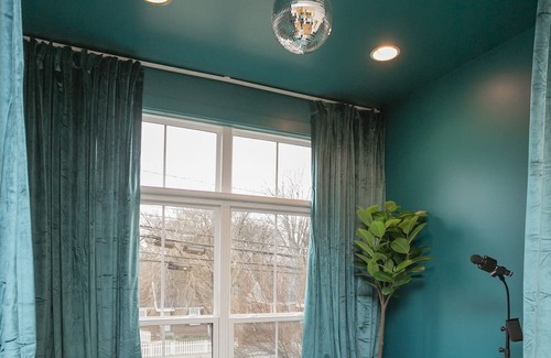 Nashville Casa | Rooftop Oasis | Stylish Townhome | Karaoke