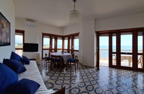Nettuno Apartamento | Mare Fuori