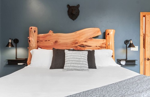 Breckenridge Casa | Welcome to Kindred Luxury Chalet in Breckenridge Hot Tub Pets Full Redesign