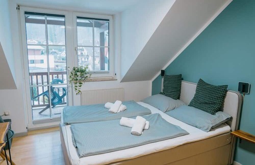 Groedig Apartamento | Apartment 9 with balcony and in view of Untersberg