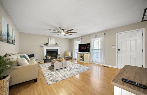 Acworth Casa | 3 BR - Garden Views - Smart TVs - Porch Swing - Fenced Yard - Washer & Dryer