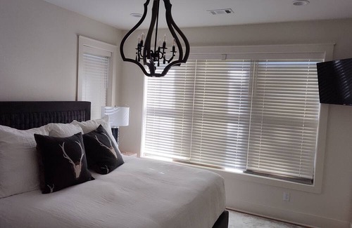Eden Isle Casa | Eden Isle beautiful new home, 2 blocks to the marina.