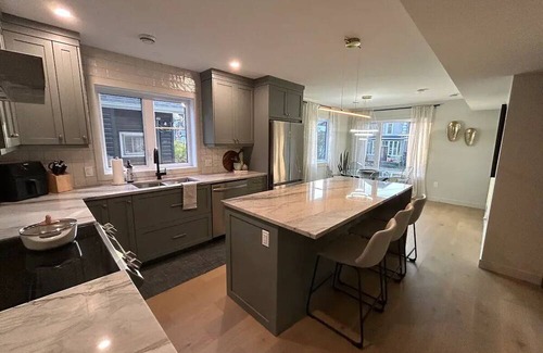 Thunder Bay Casa | Modern Manor