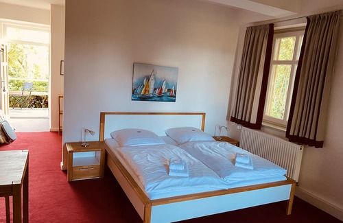 Gruenerdeich Apartamento | Pension Hessbögel: Ferienwohnungen im Alten Land Direkt am Fluss Lühe