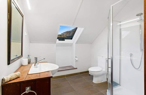 Arthur's Point Casa | At home on Atley, Arthurs Point