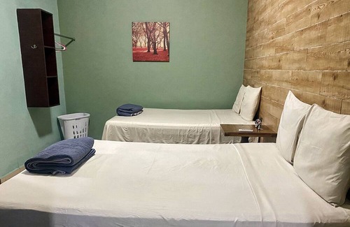 San Pedro Sula Apartamento | 102- Apto 2 Hab, 2 Baños Privado, Estacionamiento, Ubicación Céntrica y Segura