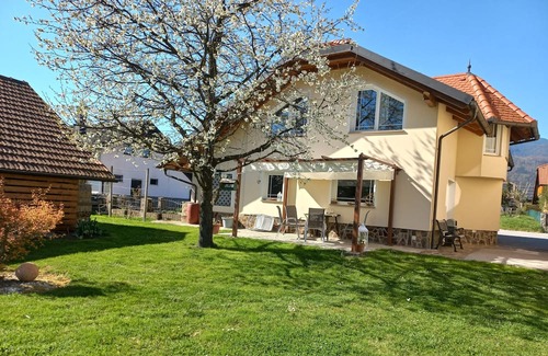 Varpolje Apartamento | Restful Two Bedroom Apartment in Rečica ob Savinji