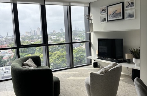 Zetland Apartamento | Luxury, New 1 Bed with City Skyline Views! 3min to train.