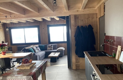 Les Deserts Chalet De Esquí | Vrbo Property