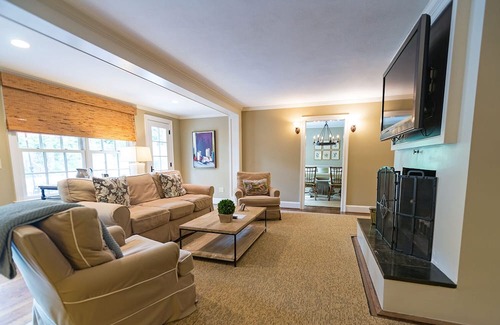 Lewis Mountain Casa | Cameron House Ext. Stay - Close to UVA!