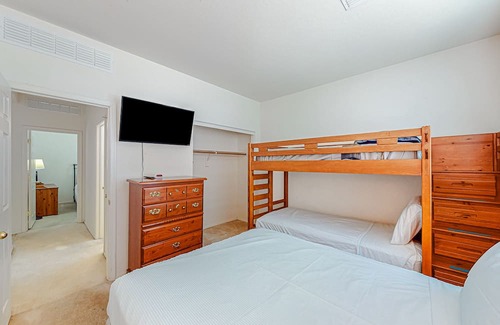 Rogers Ranch Casa | Comfortable home with enclosed yard, furnished patio, & washer/dryer