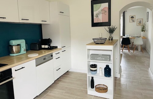 Saint-Martin-de-Valgalgues Apartamento | Mas de Rofa: La Palmeraie, mas Authentique Avec Piscine et Grand Jardin Arboré
