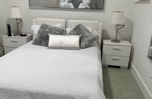 East Little Havana Villa | Villa Clara Suite-Little Havana