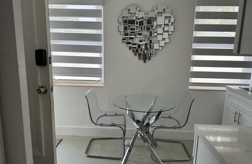 East Little Havana Villa | Villa Clara Suite-Little Havana