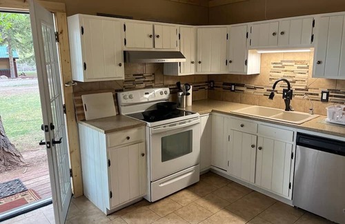 Dubois Cabina | Cozy Home with Stunning Mountain Views