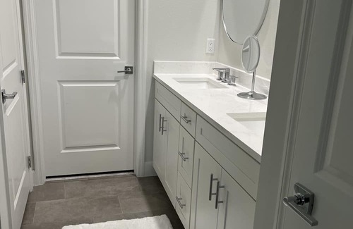 Daytona Beach Cabaña | Charming 2-bedroom cottage in delightful Daytona Beach