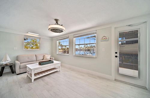 Matlacha Casa | Blue Lagoon: Weekly Bookings Available in Charming Matlacha, FL community!