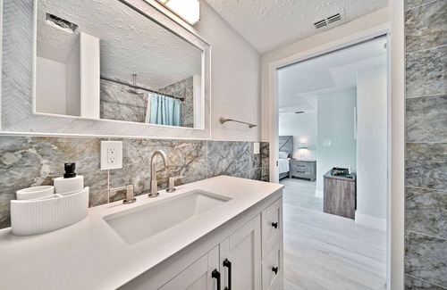 Matlacha Casa | Blue Lagoon: Weekly Bookings Available in Charming Matlacha, FL community!