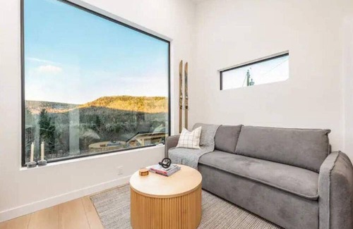 Waterford Cabina | STOKE Pod tiny cabin with epic view next to Poley Mountain