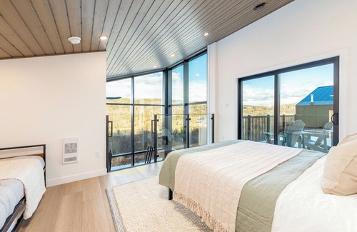 Waterford Cabina | STOKE Luxury Cabin 1 with epic views