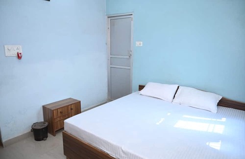 Sarnath Hotel | Goroomgo Mahamaya Guest House Varanasi