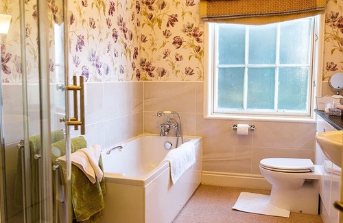 Ribbesford Casa | KATESHILL HOUSE