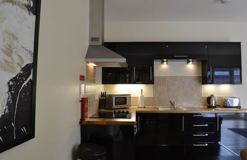 Arden Apartamento | Courtyard Studio (Auchendennan)