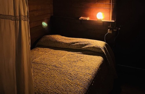 Río Ceballos Cabina | Hidden cabin in Unquillo, small pool, and garden…