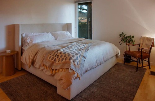 Carmel Valley Cabina | Laguna Seca Race Cabin