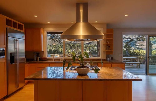 Carmel Valley Cabina | Laguna Seca Race Cabin