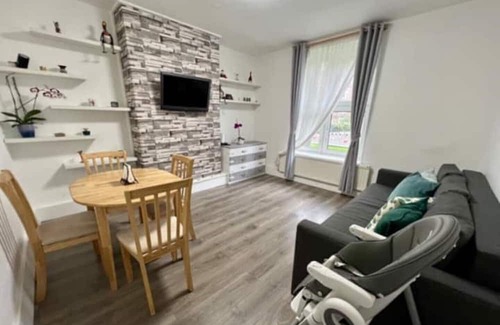 Larkhall Apartamento | Great Central Ground floor flat with free parking child friendly vauxhall