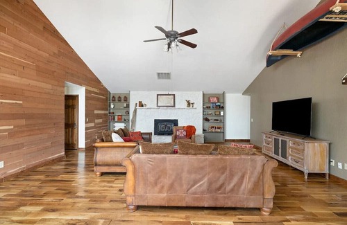 Blue Eye Casa | Enjoy the best escape for your 30 day min stay!